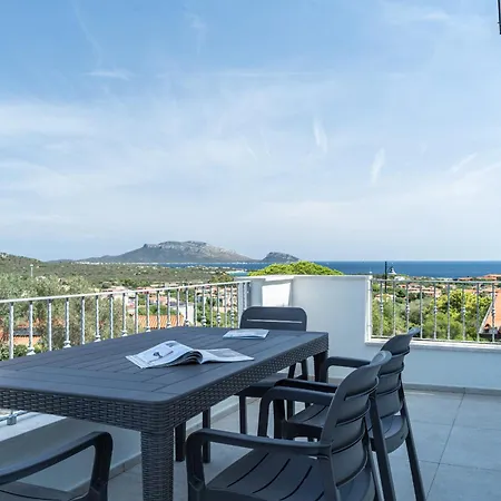 Appartamento Le Conchiglie With Pool By Wonderful Italy Olbia